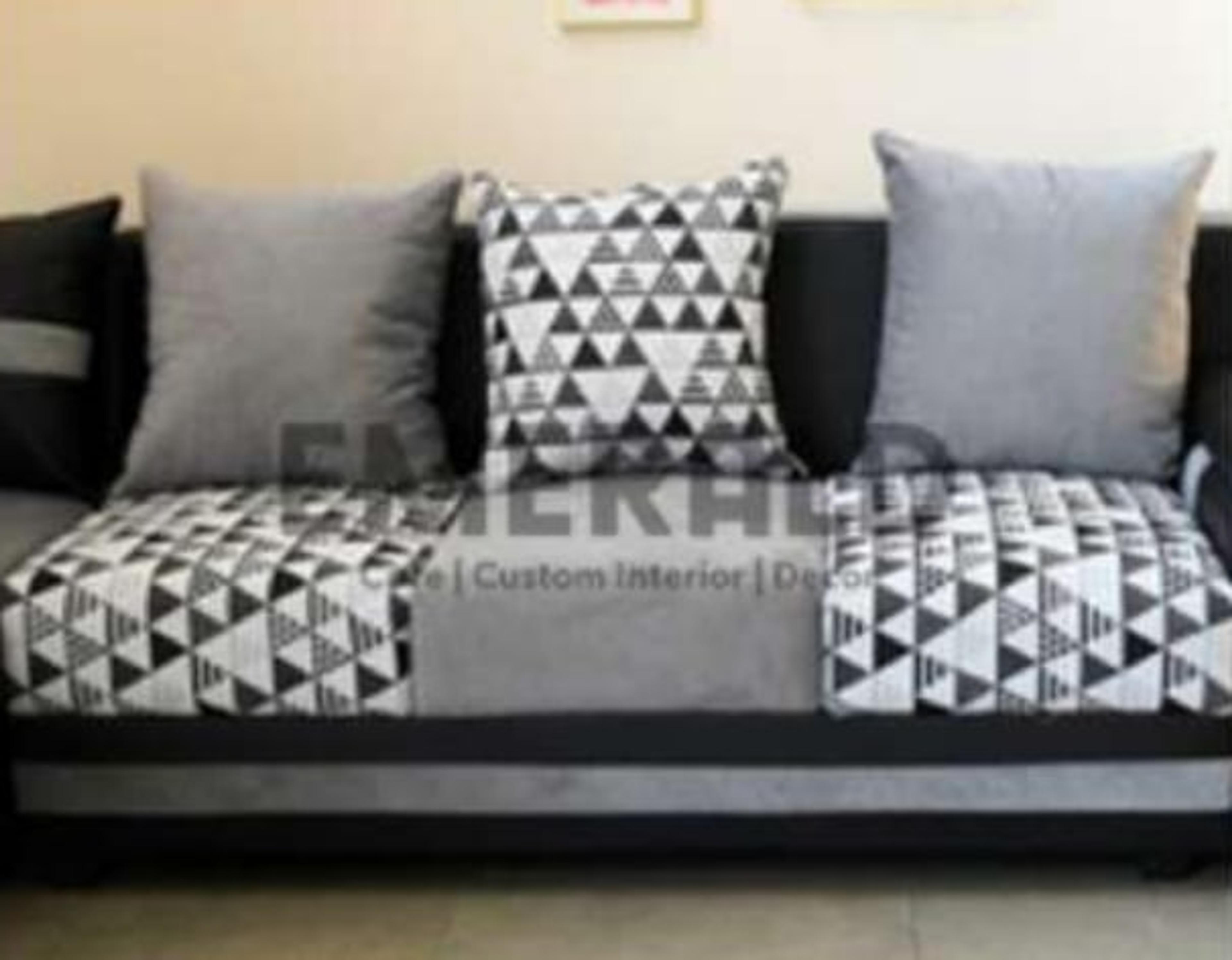 Sudut Exotic — Emerald Sofa