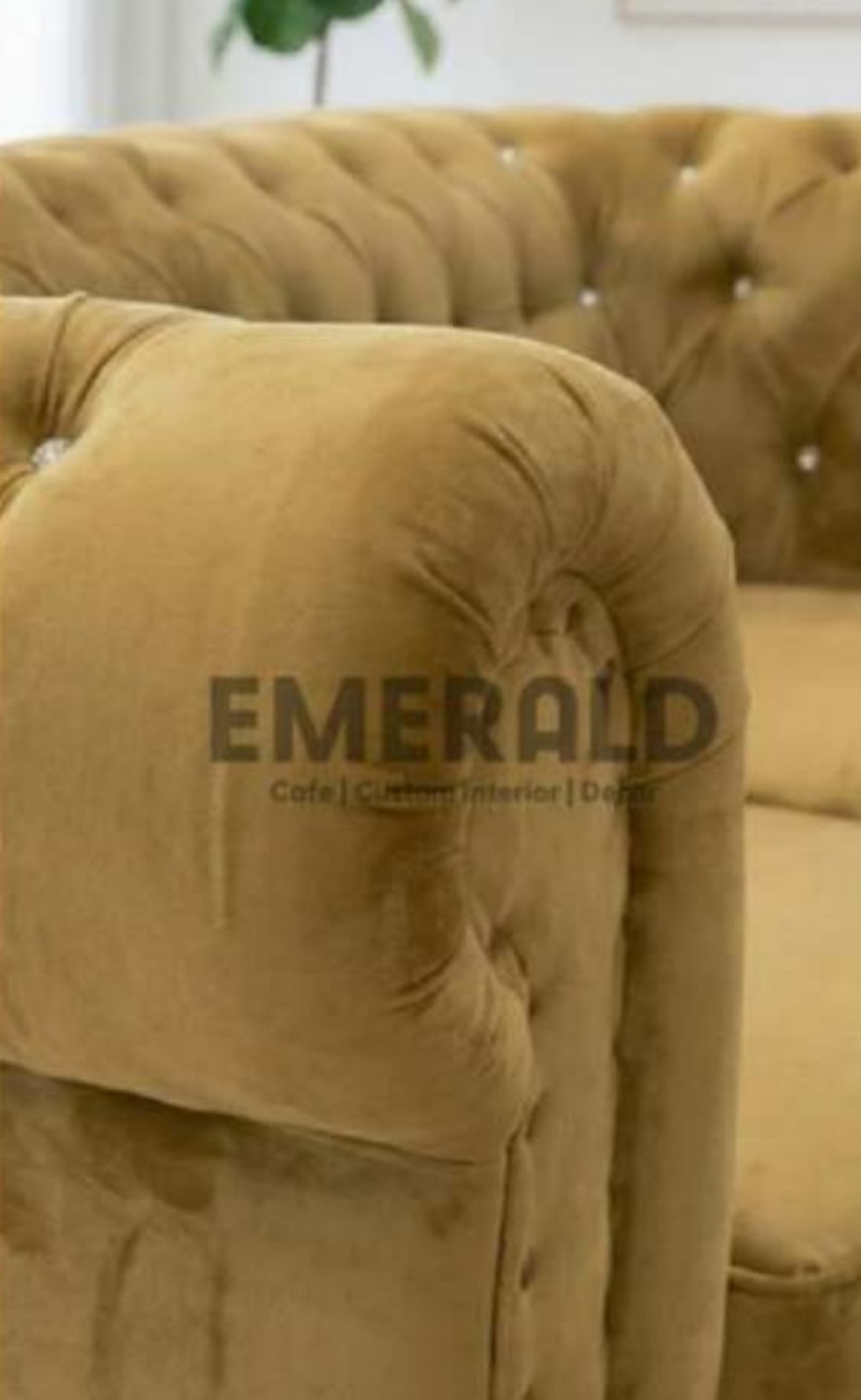 321 Pajero — Emerald Sofa