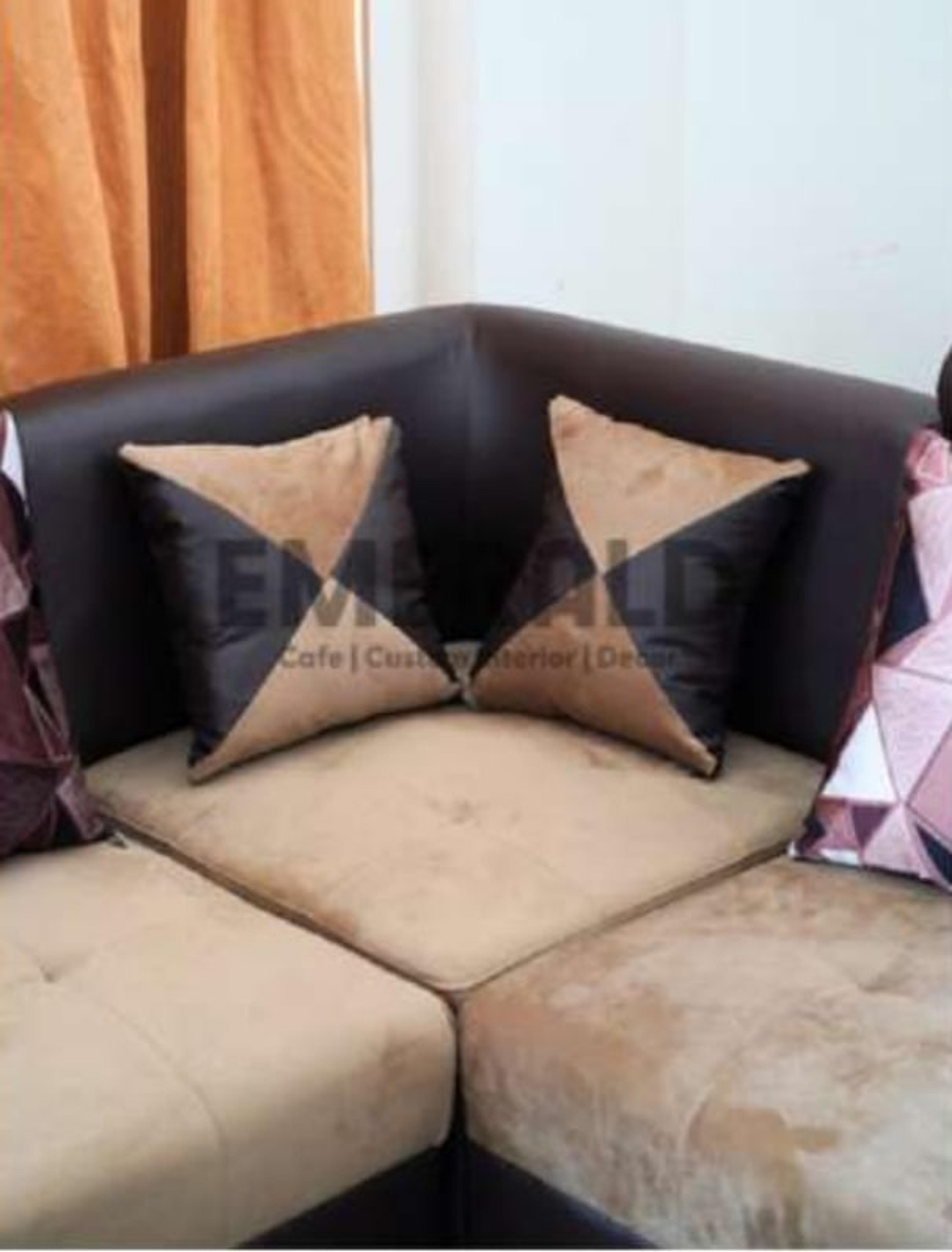 Sudut Miko — Emerald Sofa
