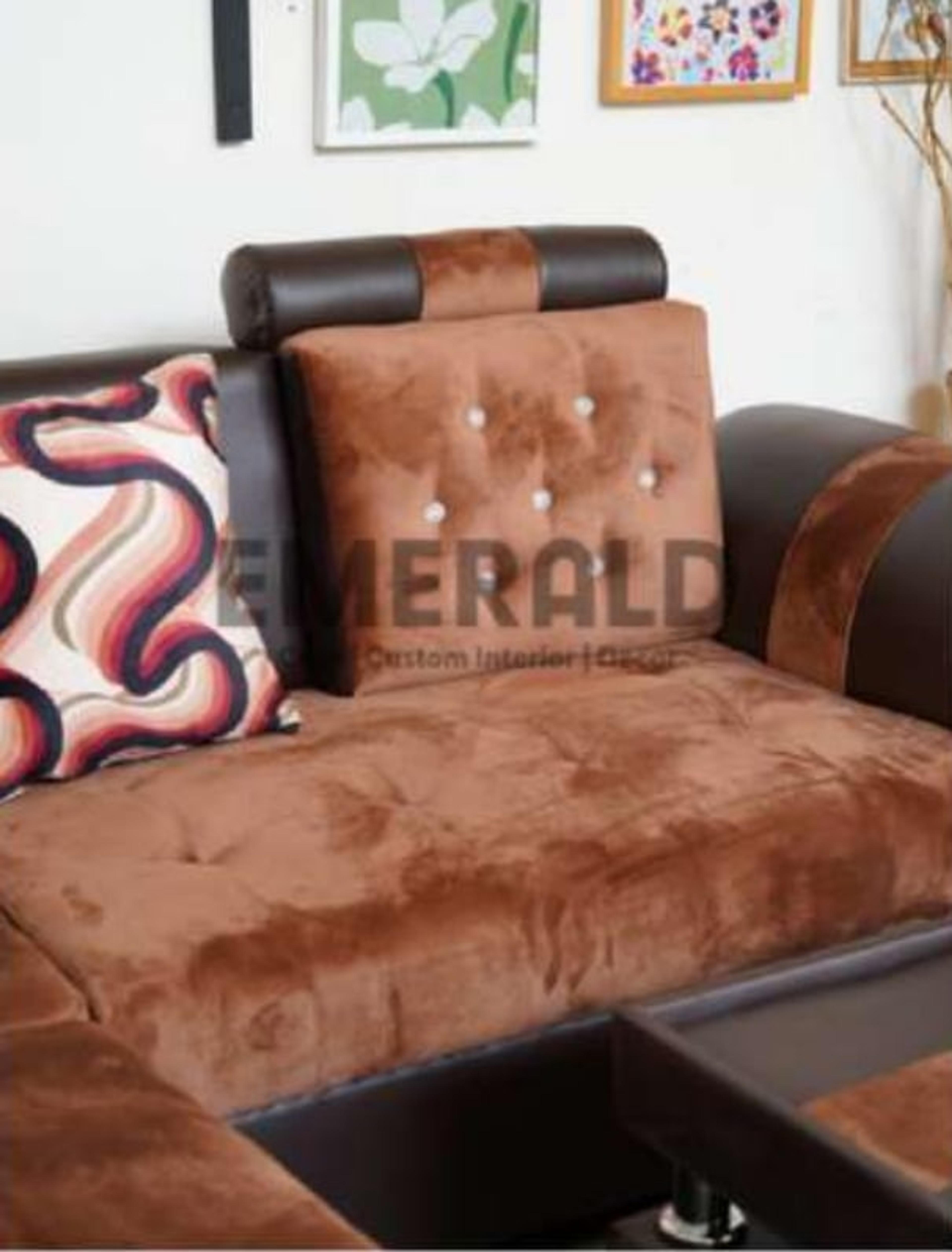 Sudut Kirana — Emerald Sofa