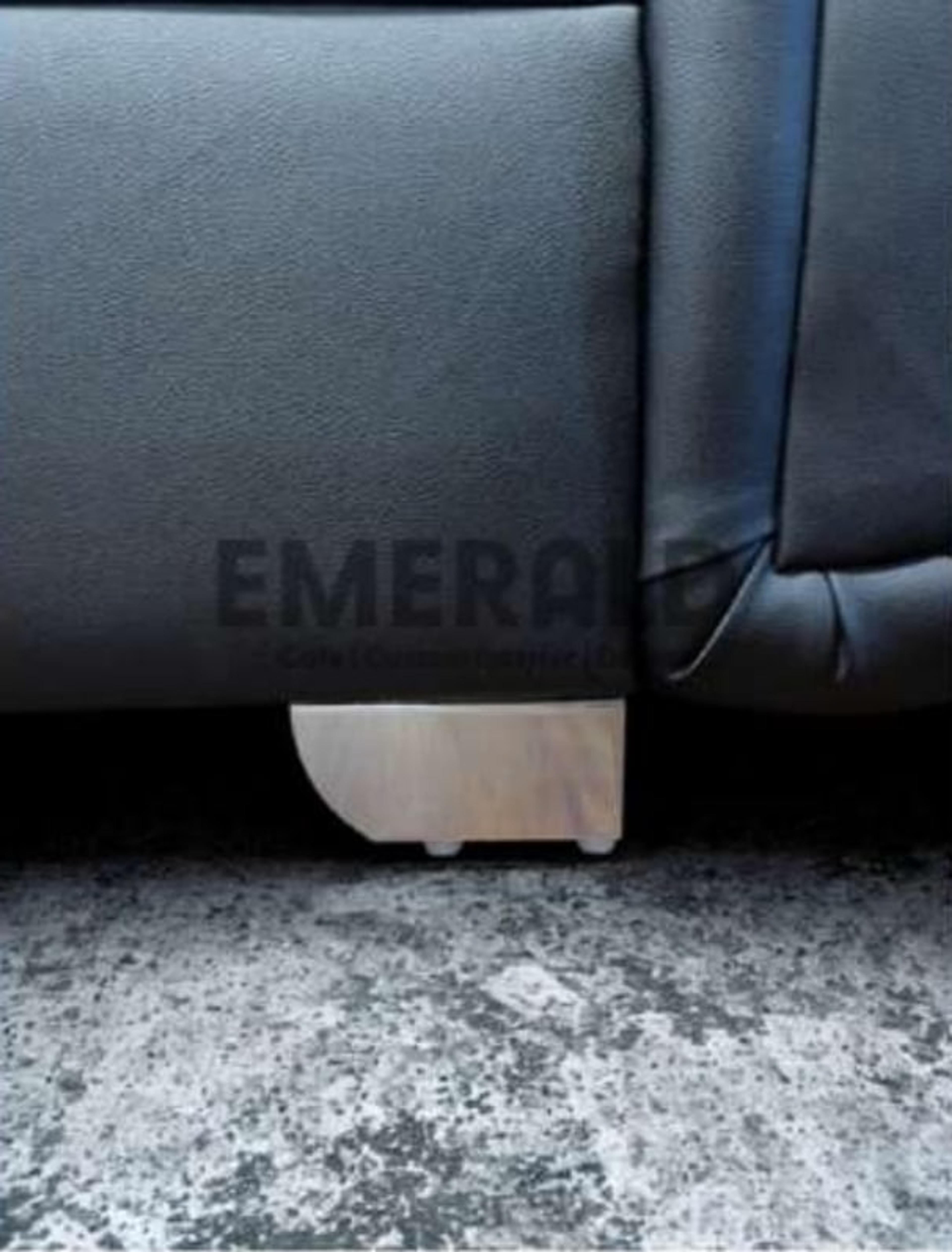 321 Nevada Reborn — Emerald Sofa