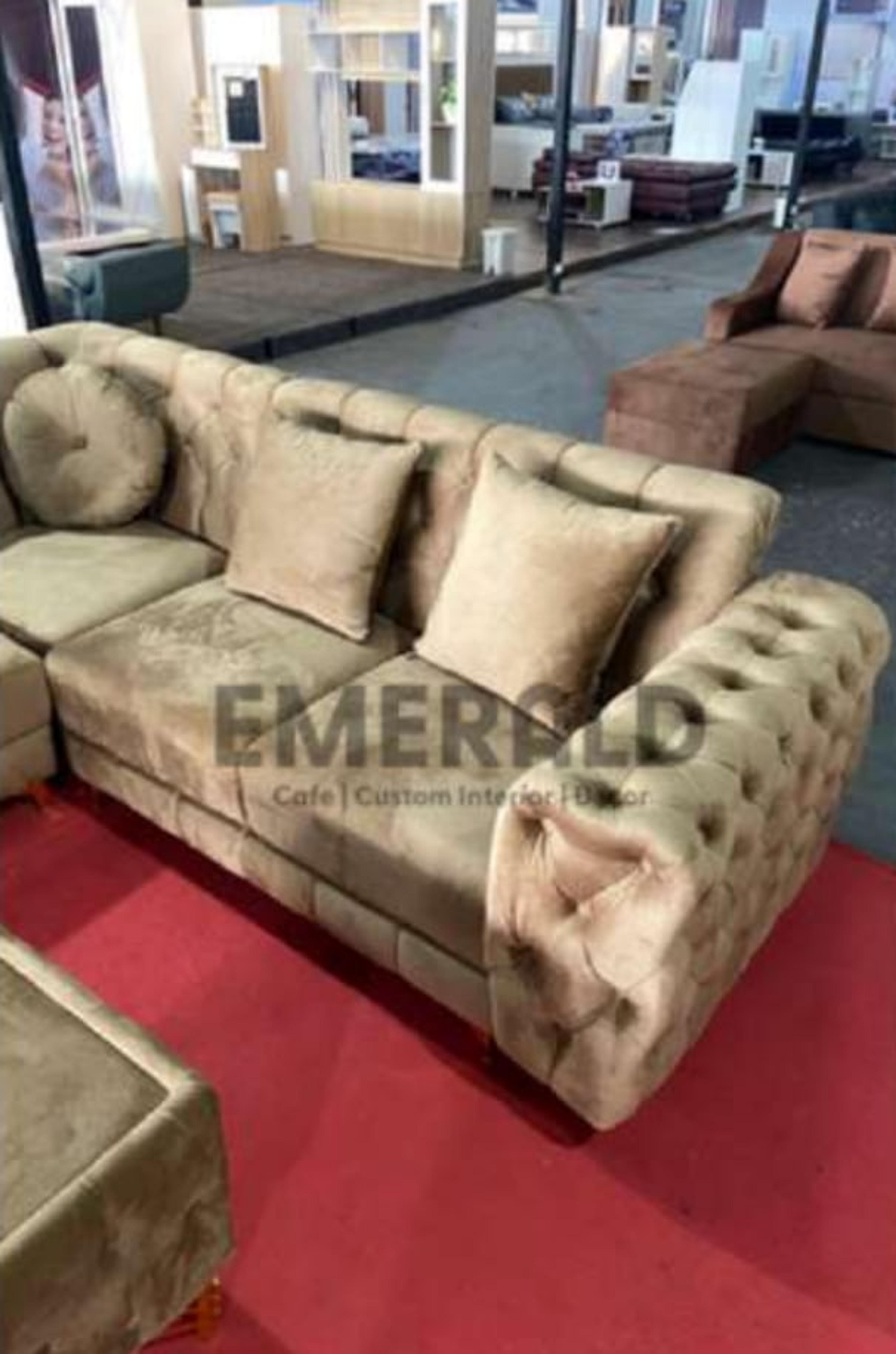 Sudut Optimus — Emerald Sofa