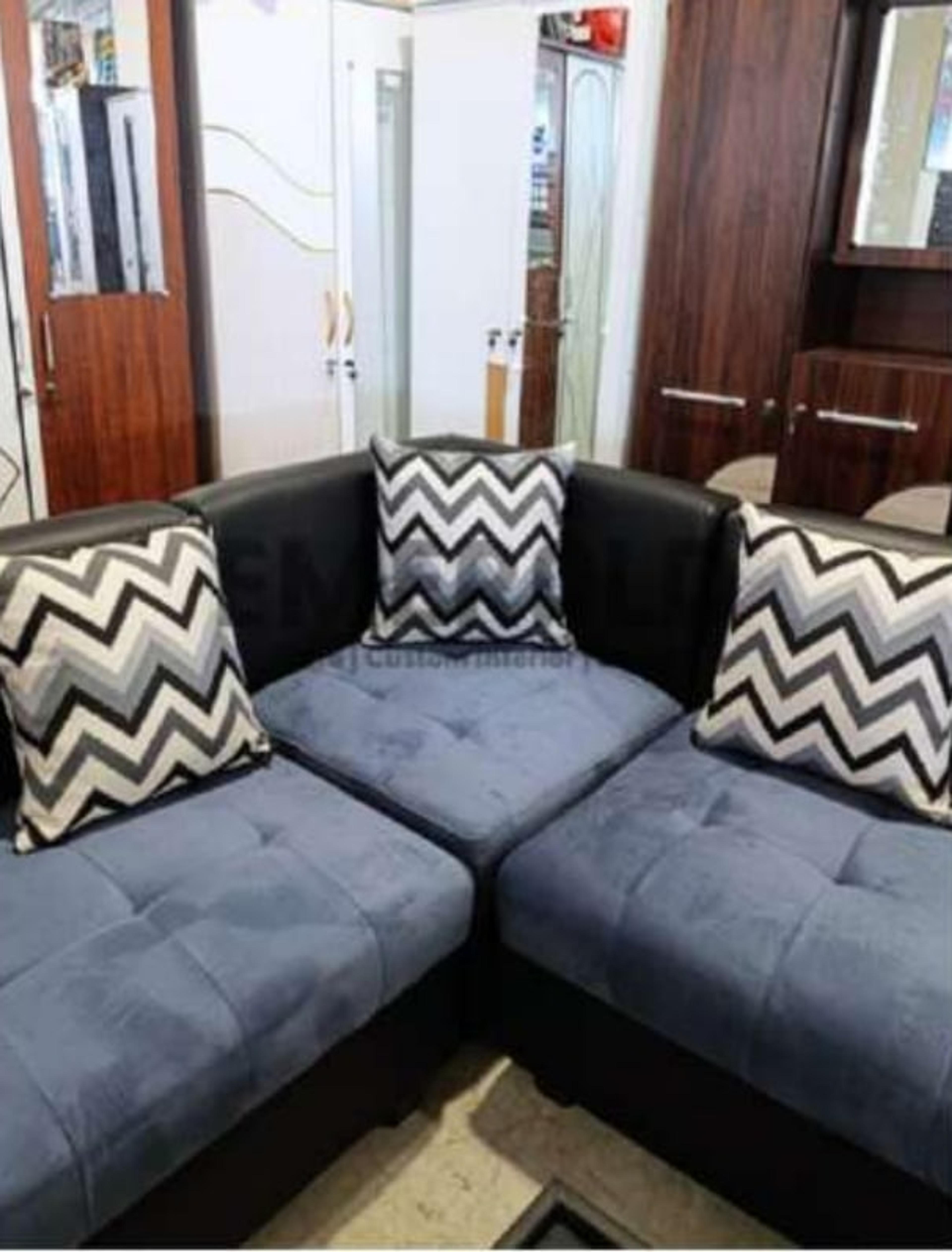 Sudut XO — Emerald Sofa