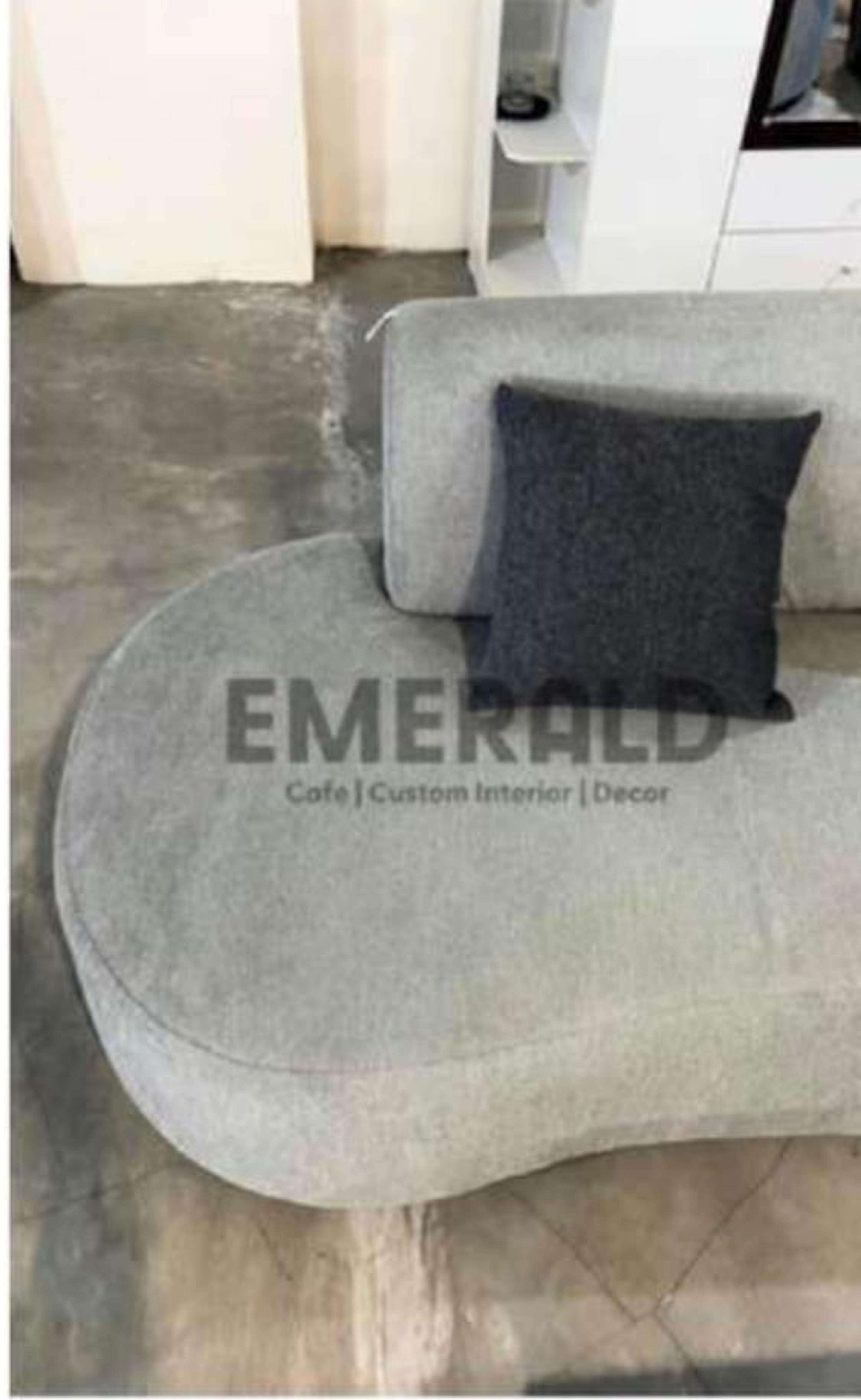 Sudut Luna — Emerald Sofa