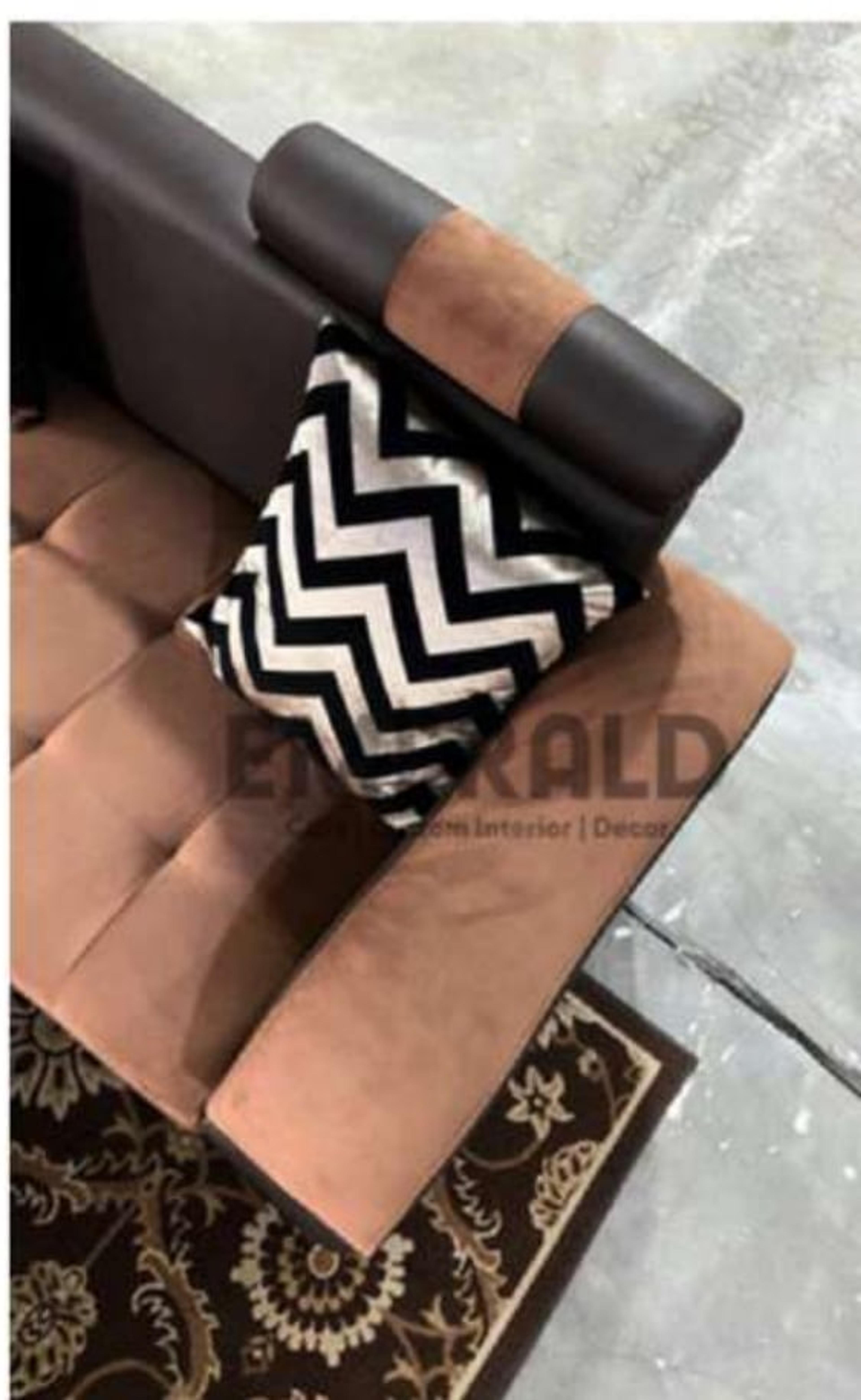 Sudut Domini — Emerald Sofa
