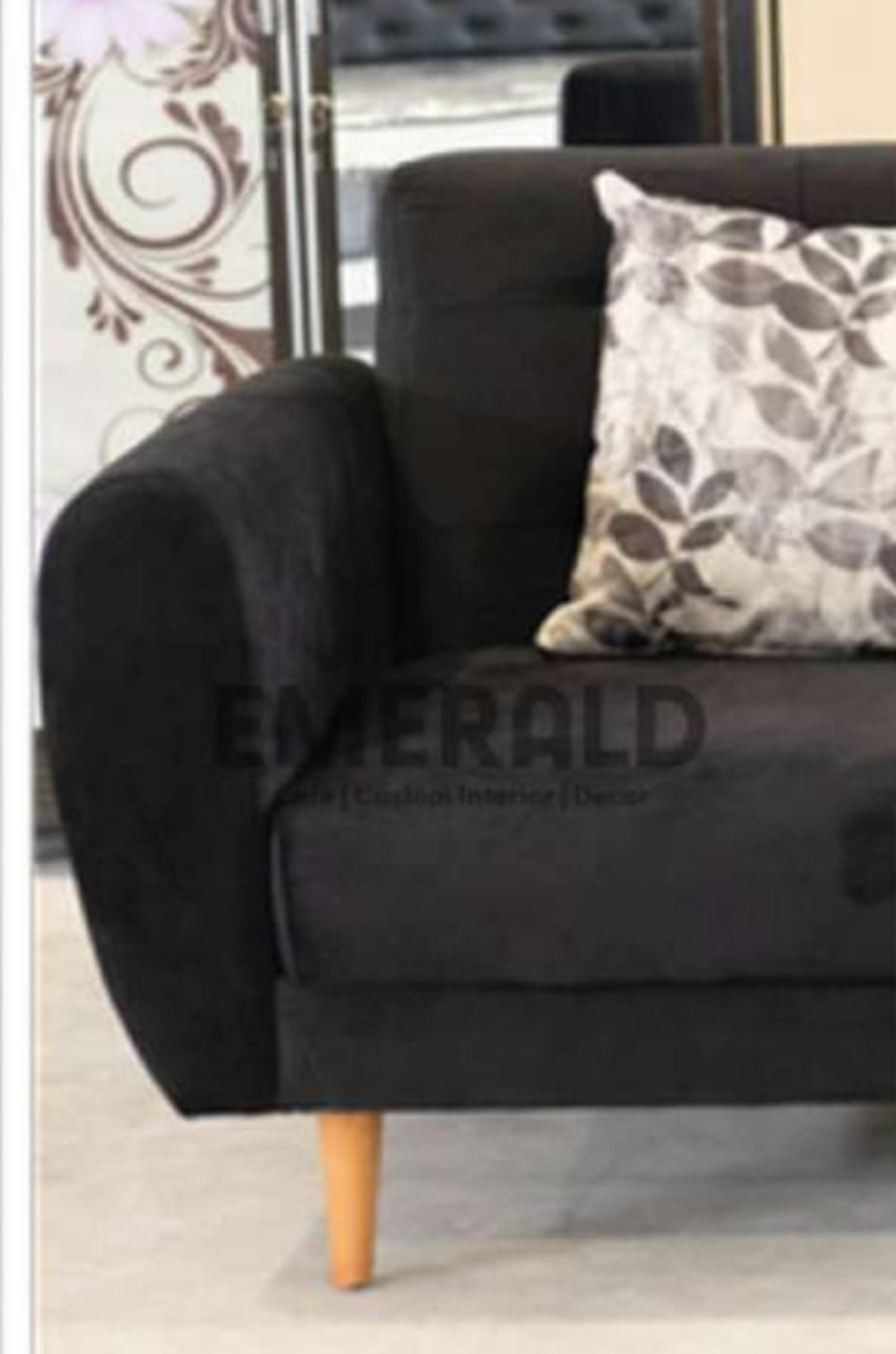 Sudut Roma — Emerald Sofa