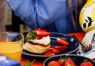 Victoria Sponge Japanese Soufflé Pancakes