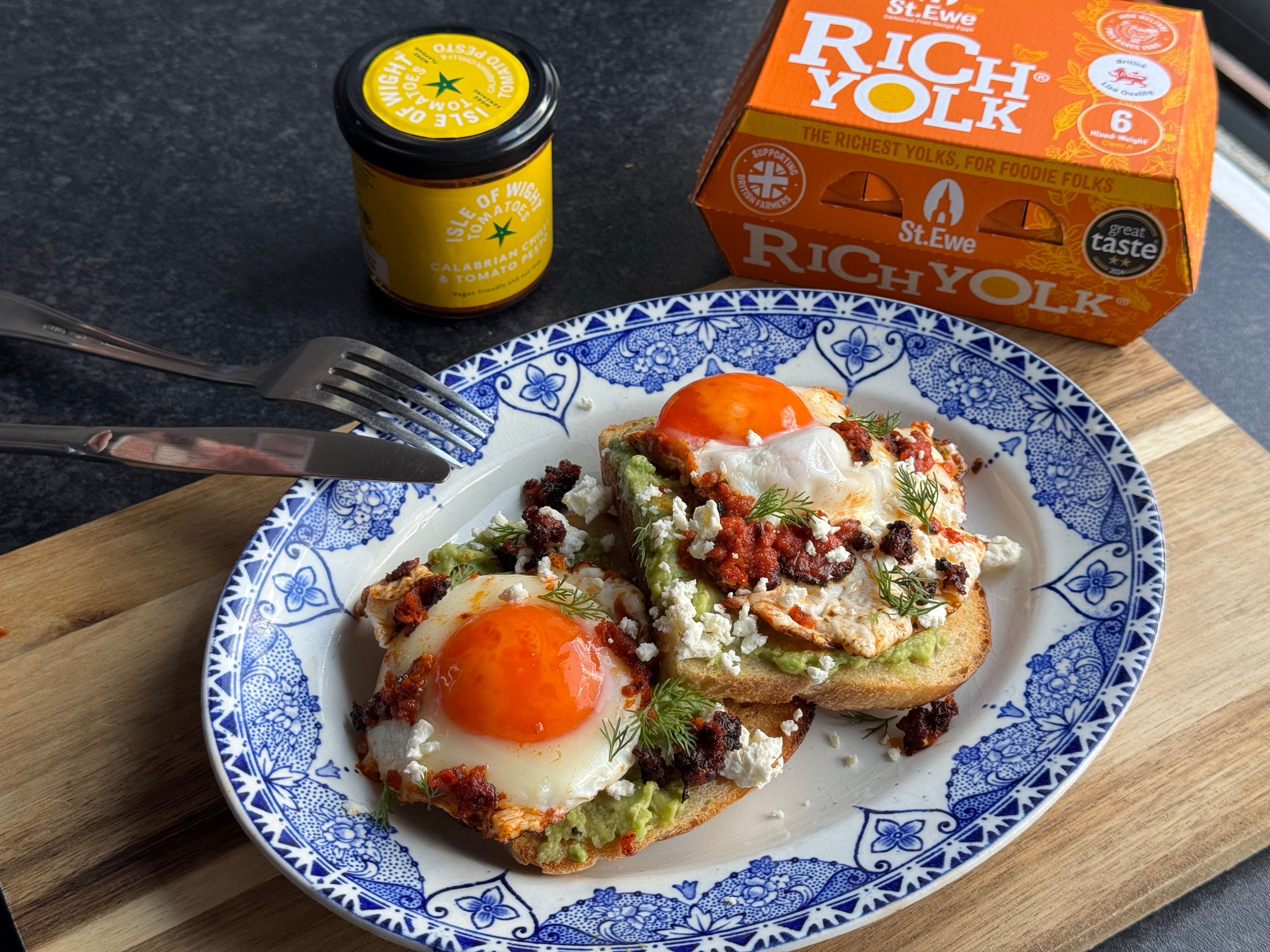St. Ewe x Isle of Wight Tomatoes: Pesto Fried Eggs