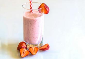 High-Protein Immunity Boosting Smoothie with St. Ewe Eggs