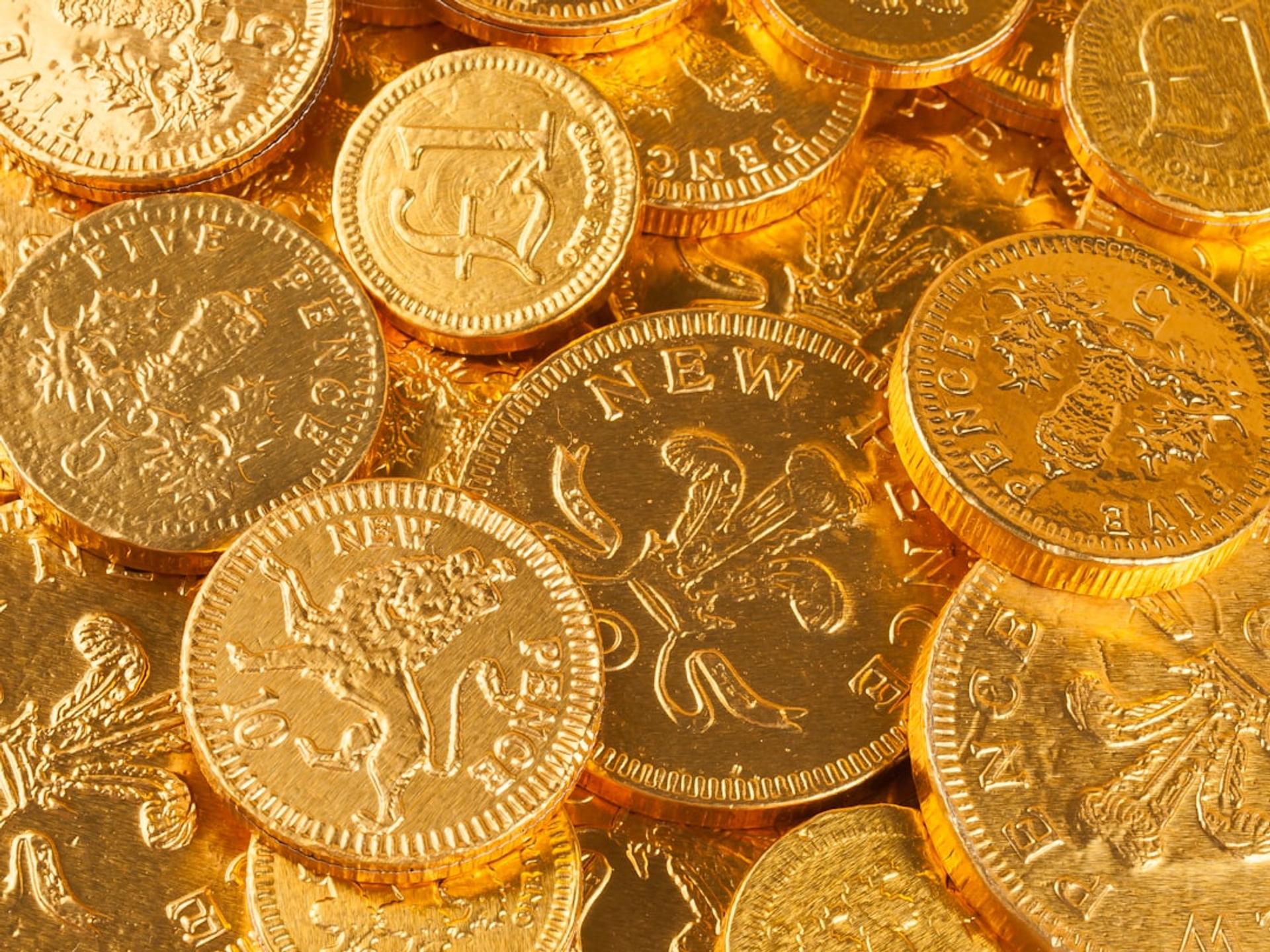 Ilustrasi manajemen bankroll dan pengaturan taruhan untuk slot volatilitas tinggi