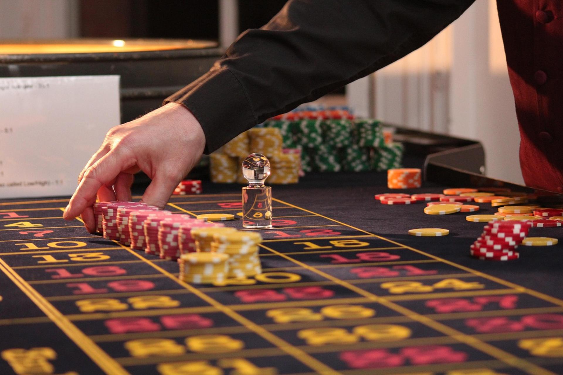 Fitur Hold and Spin dan multiplier pada game slot Habanero