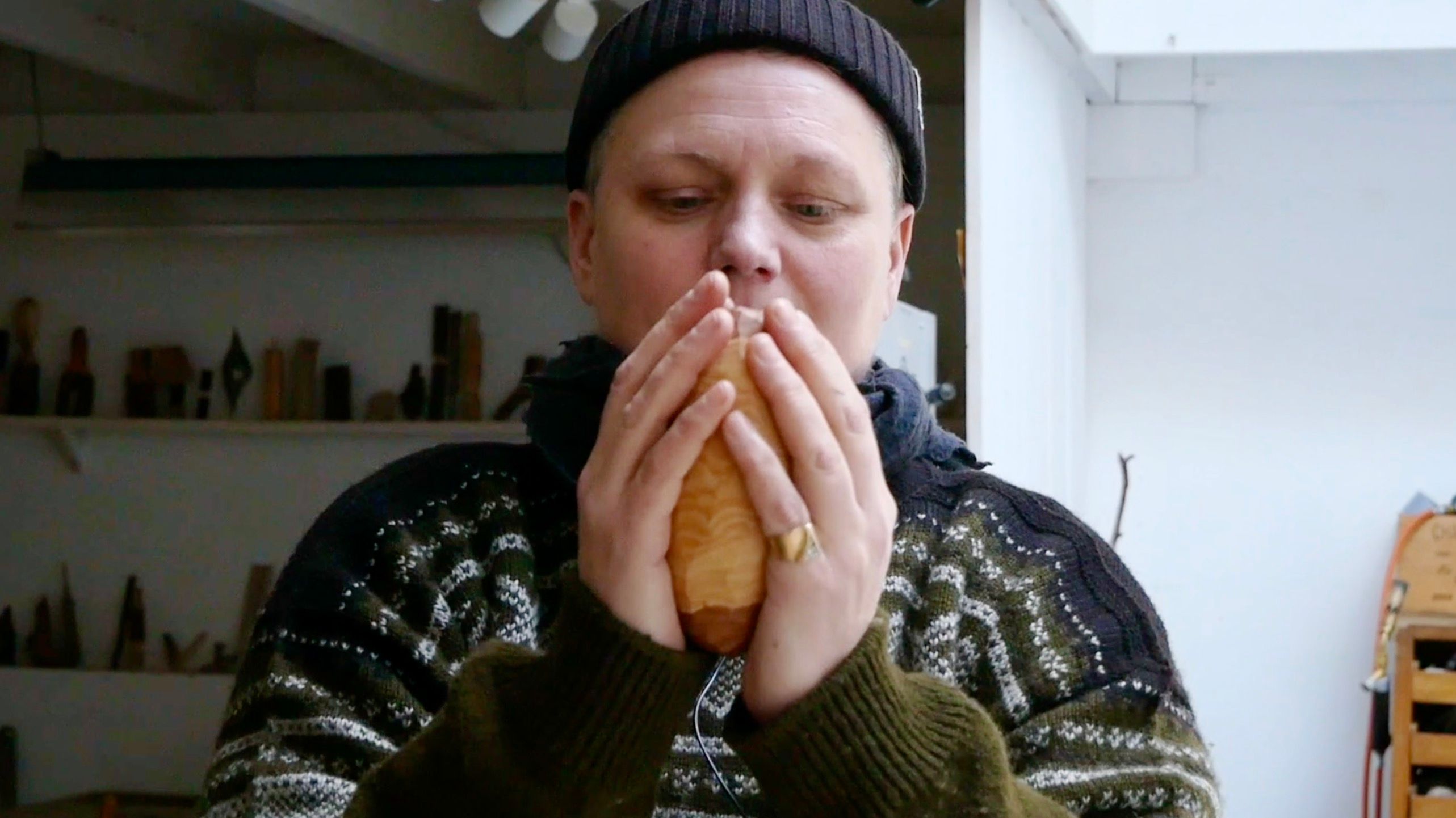 Jannik Abel jobber kompromissløst kun med miljøvennlig materialer