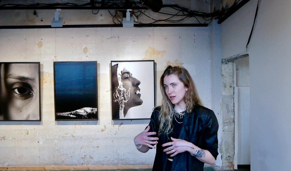 Shoot Gallery og Pernille Sandberg utfordrer norsk ruspolitikk i samarbeid med Straff skader-kampanjen
