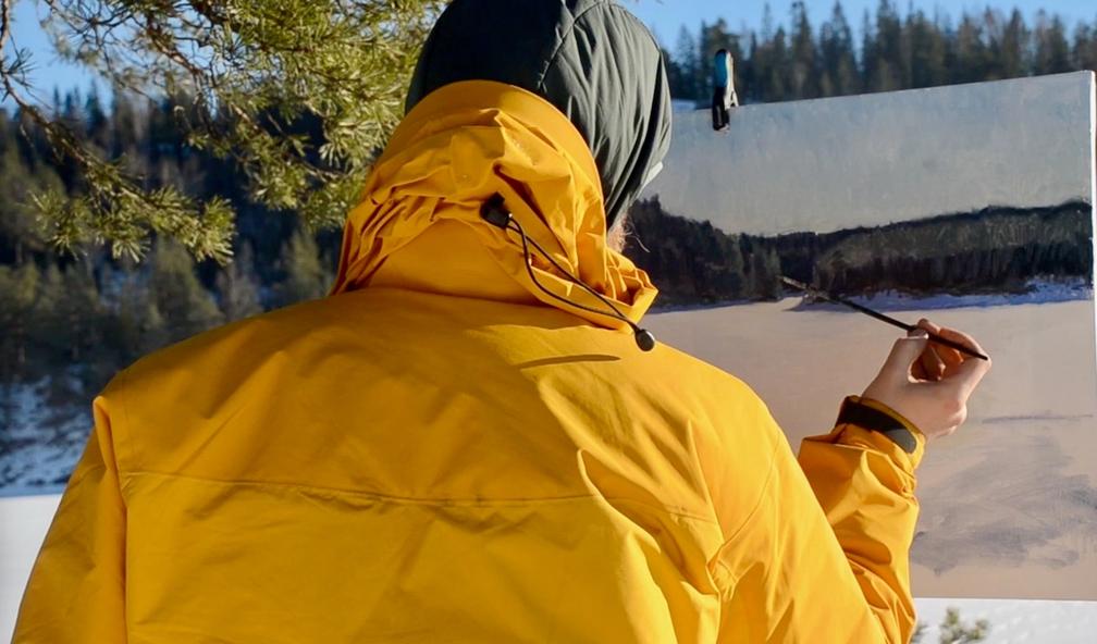 Joakim Wanrup maler fantastiske landskapsmaleri i vill natur