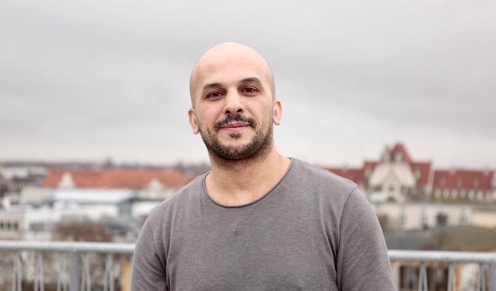 Khaled Barakeh lager Syrias første kunstbiennale