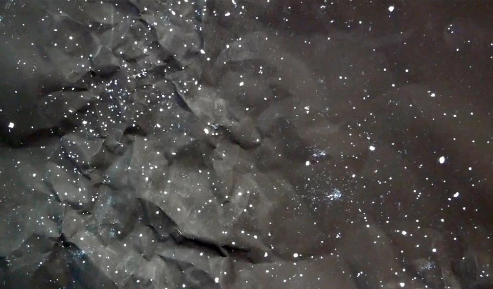 Kirsti van Hoegee utfordrer hvordan vi ser universet