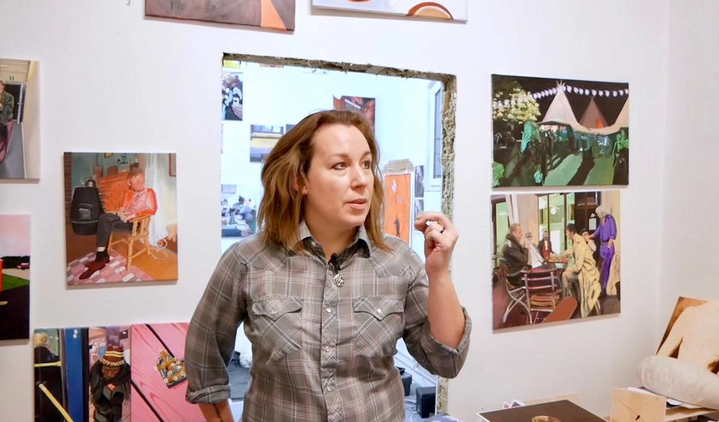 Matilda Höög maler det mellommenneskelige