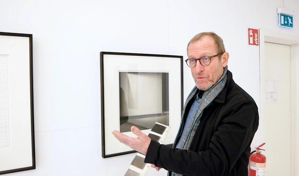 En hyllest til sort/hvitt hos Kunstgarasjen i Bergen