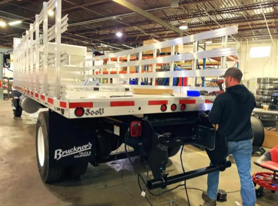 A truck equipped with a flatbed body