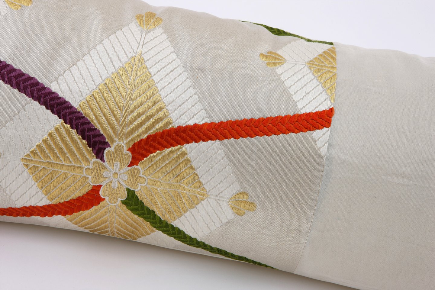Furniture_Complement _Cushion OBI_ND44_M.D.0210.JPG.H15