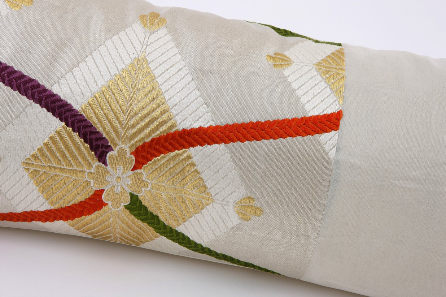 Furniture_Complement _Cushion OBI_ND44_M.D.0210.JPG.H15