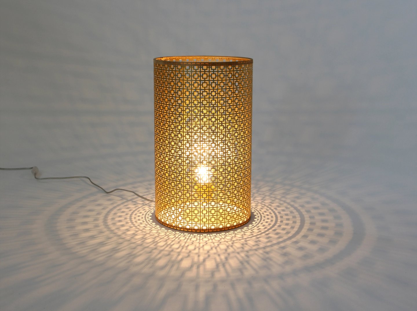 ARABESQUE FLOOR LAMP BRASS SMALL (2)