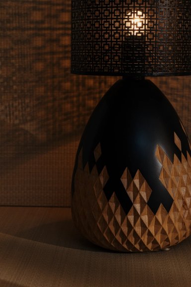 Black Palma Table Lamp