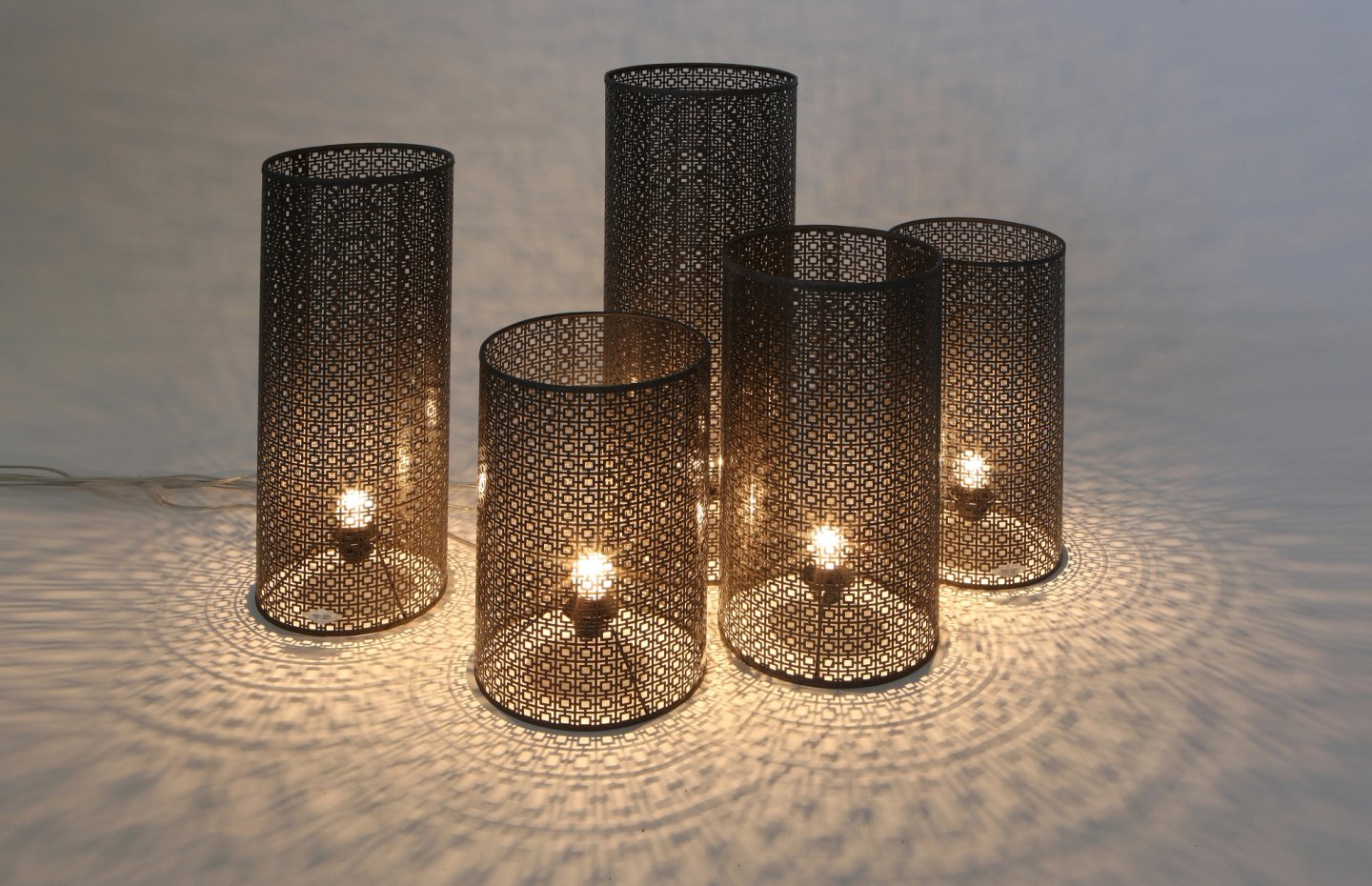 ARABESQUE FLOOR LAMPS SILVER