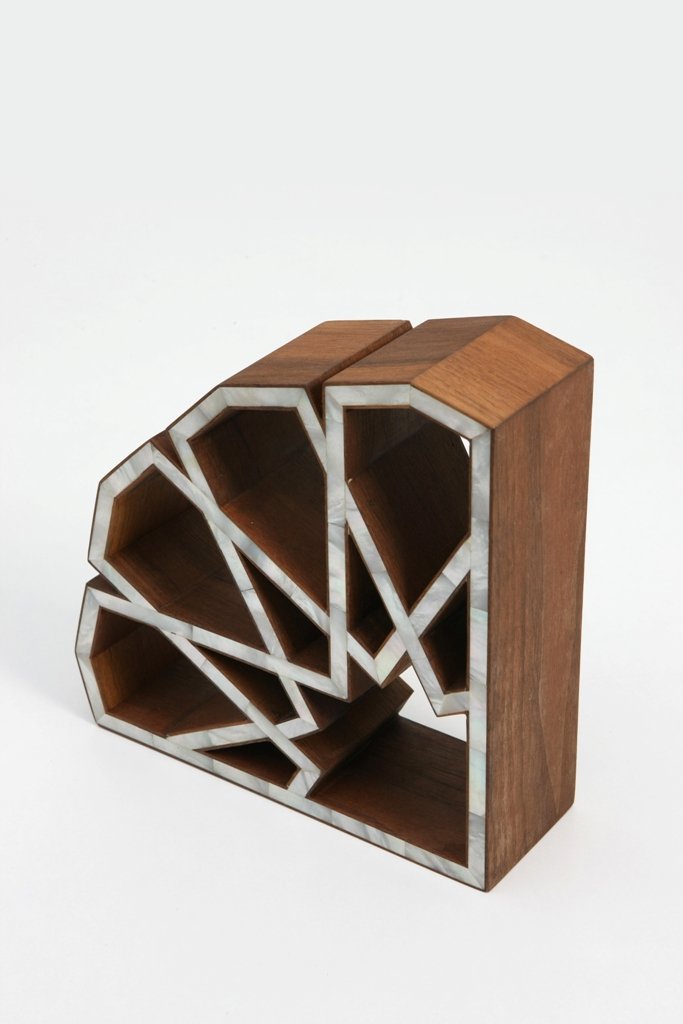 ARABESQUE BOOKSTOPPER (6)
