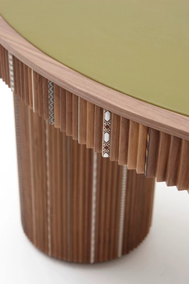Funquetry Pleated Desk