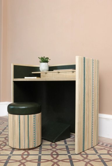 Funquetry Pleated Stool