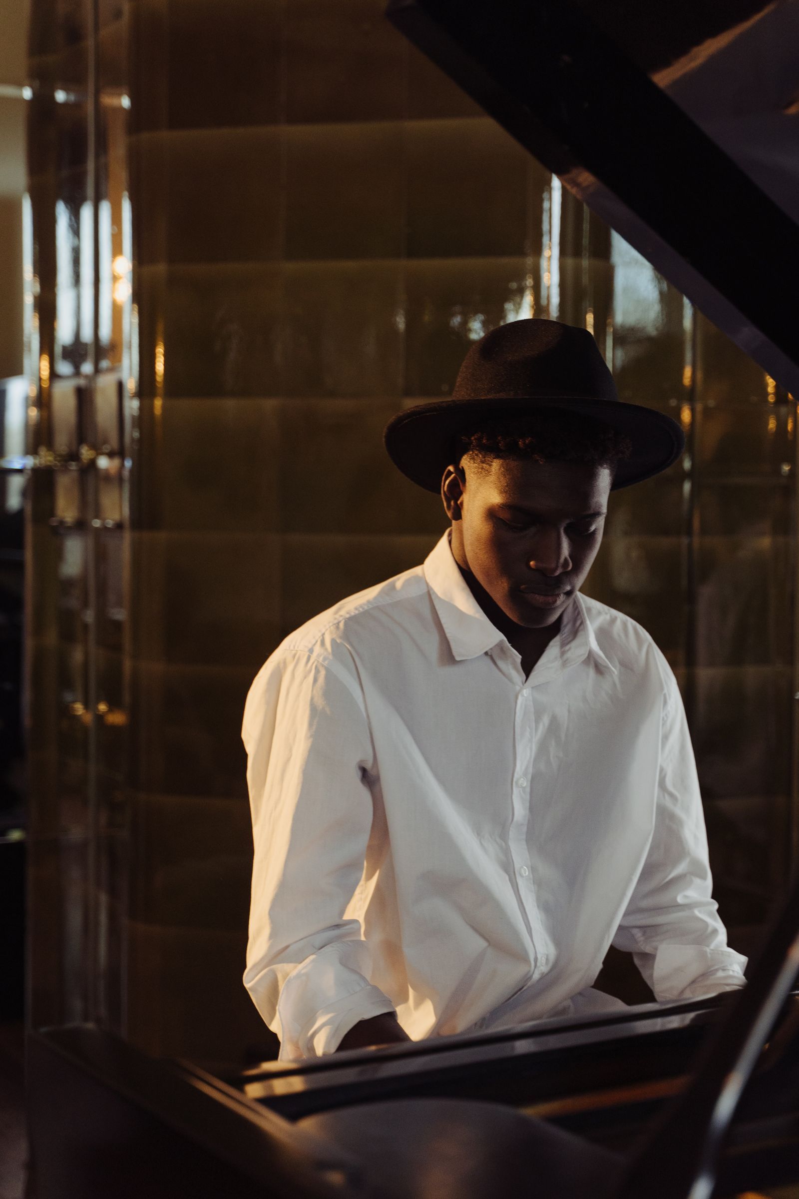 Piano numérique pour le jazz : toucher, sons et modèles à choisir