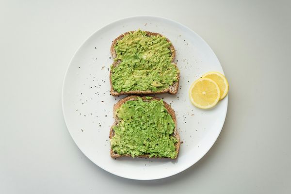 Laktosefri avocado toast