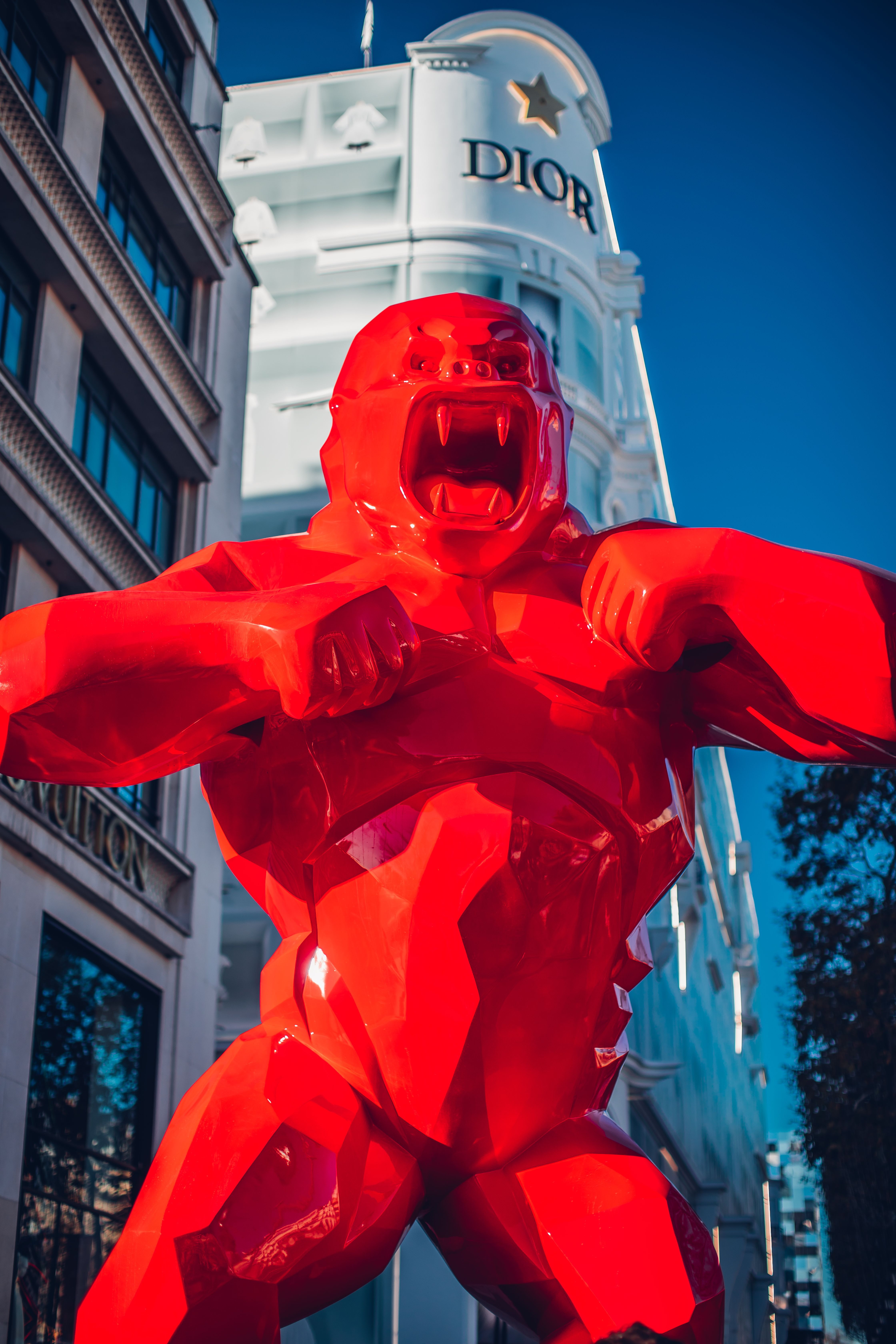 George V x Richard Orlinski