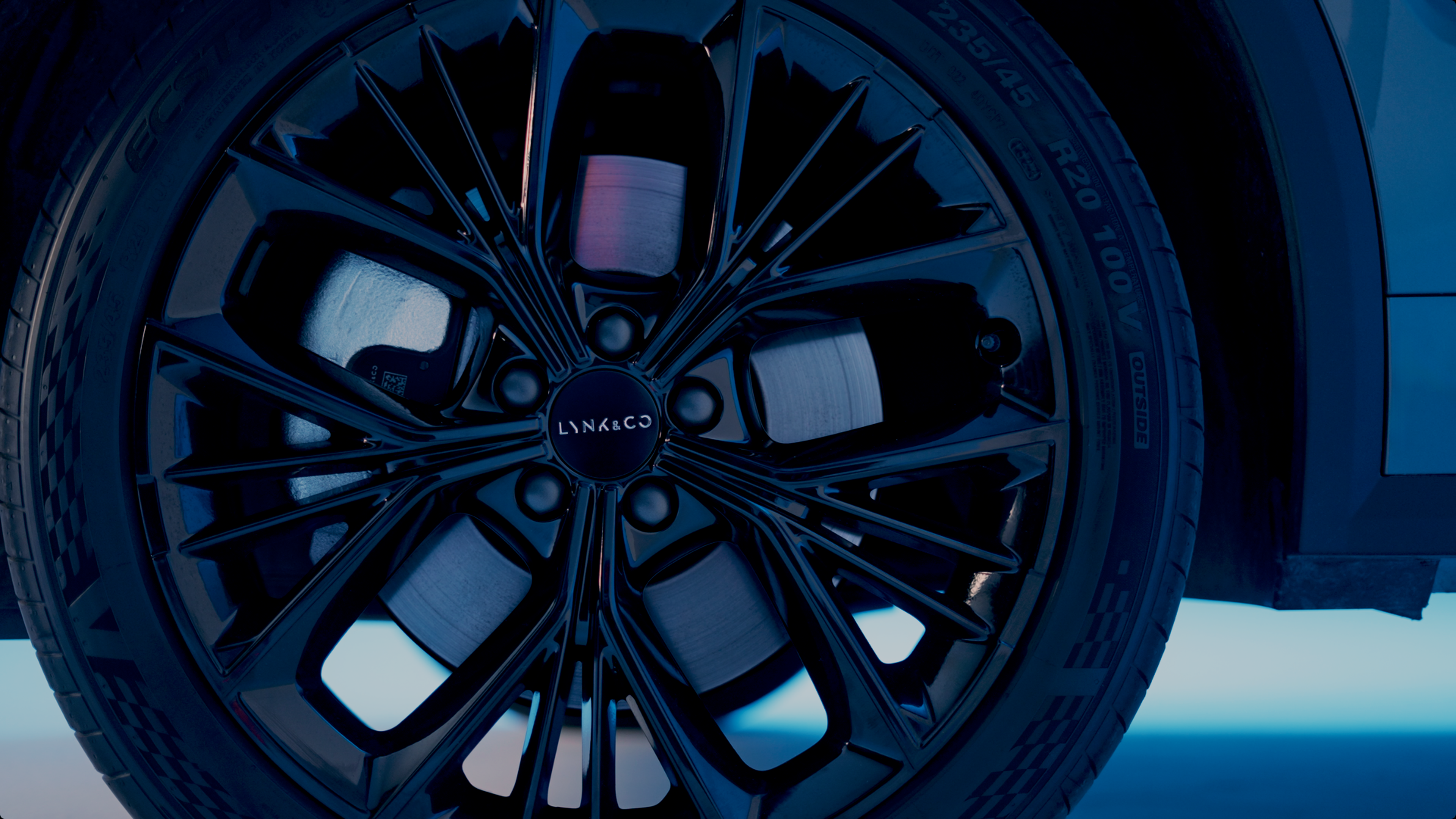 New Lynk&Co 01