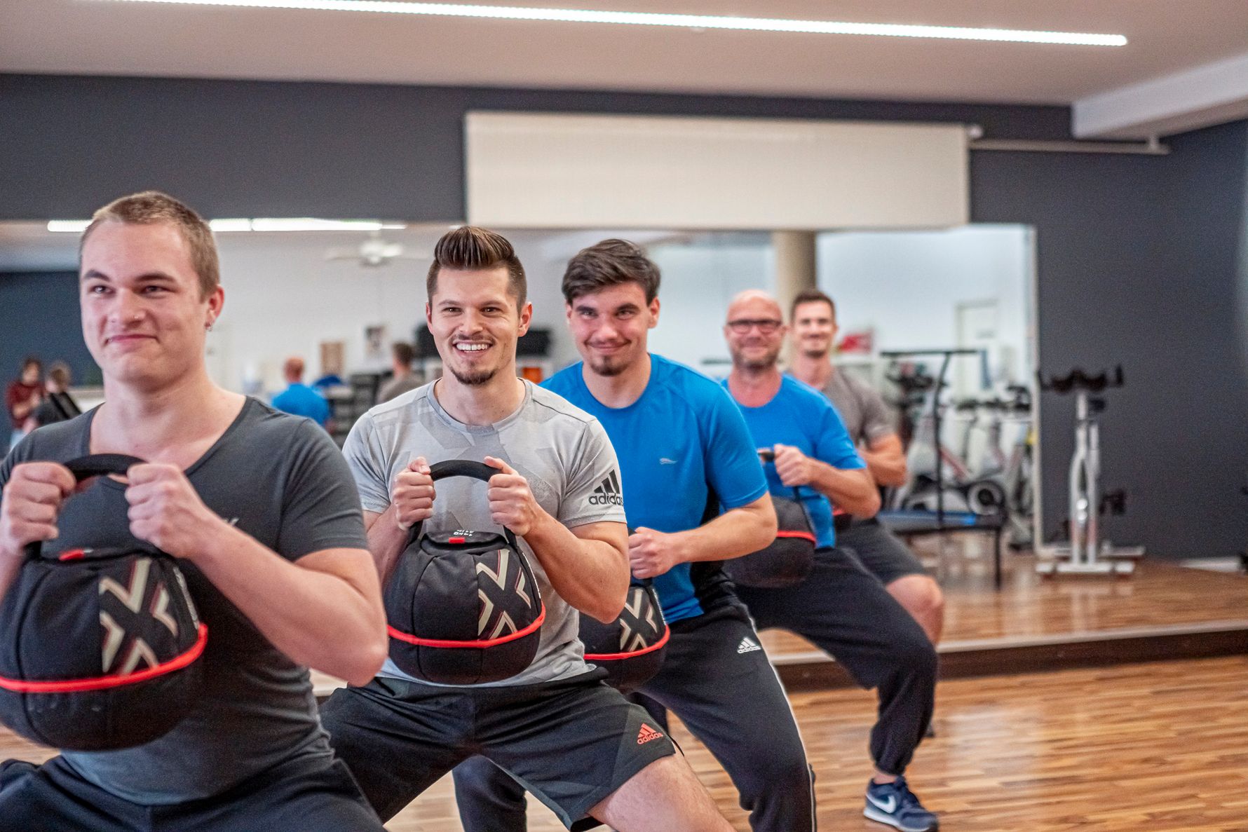 Kursplan 15x Premium Fitness Wellness Bei Positiv Fitness Fitness Wellness In Ingolstadt Kipfenberg Freystadt Eichstatt Wolnzach Beilngries Abensberg Greding