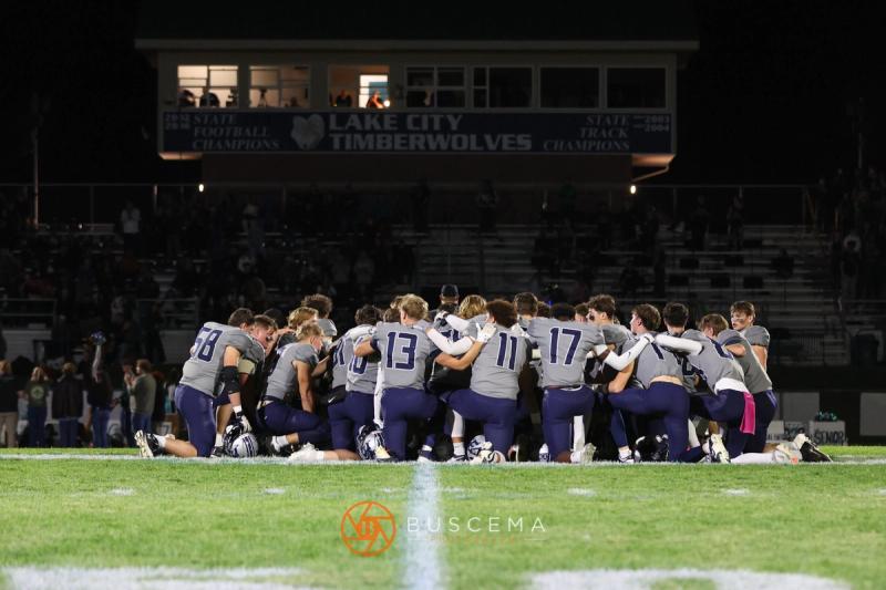 Coeur d'Alene @ Lake City Football photo 3