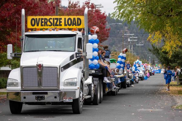 Coeur d'Alene Vikings Homecoming Parade 2023