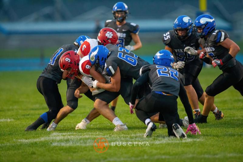Coeur d'Alene Varsity Football vs Sandpoint Bulldogs 9/2/2022 photo 4