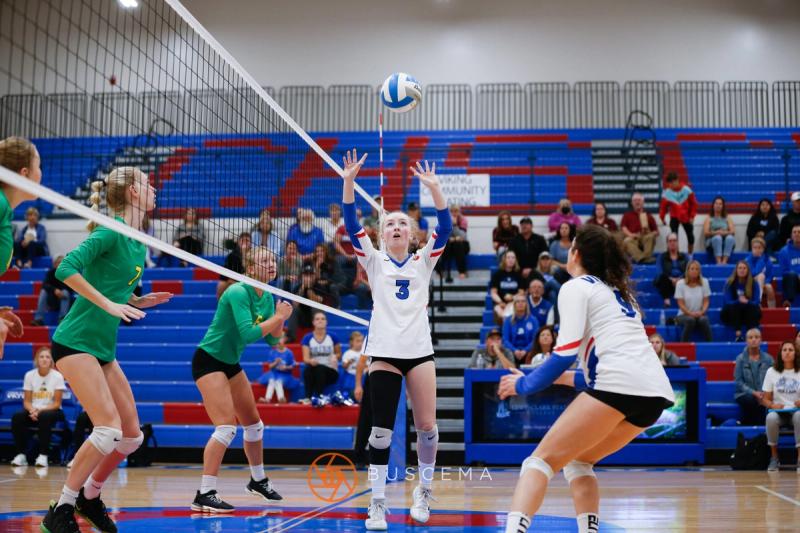 Lakeland @ Coeur d'Alene Girls Volleyball photo 38