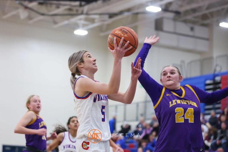Lewiston @ Coeur d'Alene Girl's Varsity Basketball photo 14