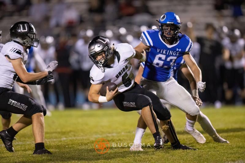 Coeur d’Alene Vikings Varsity Football vs Union Titans photo 20