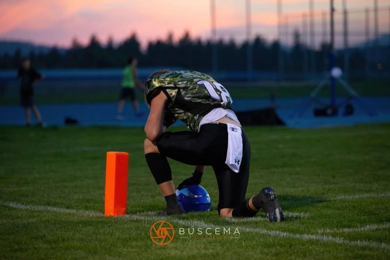 Coeur D’Alene Vikings Varsity Football vs Woodinville photo 7