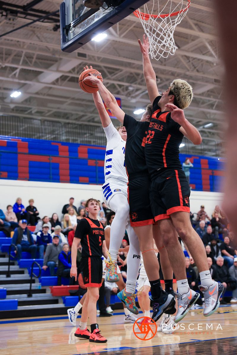 Post Falls @ Coeur d'Alene Boy's Basketball photo 9