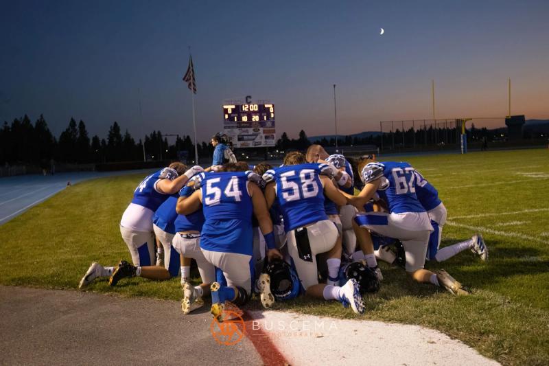 Coeur d’Alene Vikings Varsity Football vs Union Titans photo 8