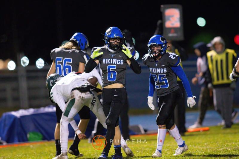 Coeur d'Alene Vikings vs Eagle Mustangs Varsity Football 5A Quarterfinal Playoffs photo 17