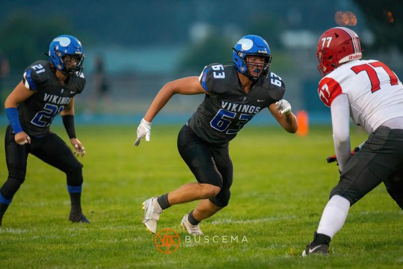 Coeur d'Alene Varsity Football vs Sandpoint Bulldogs 9/2/2022 photo 5