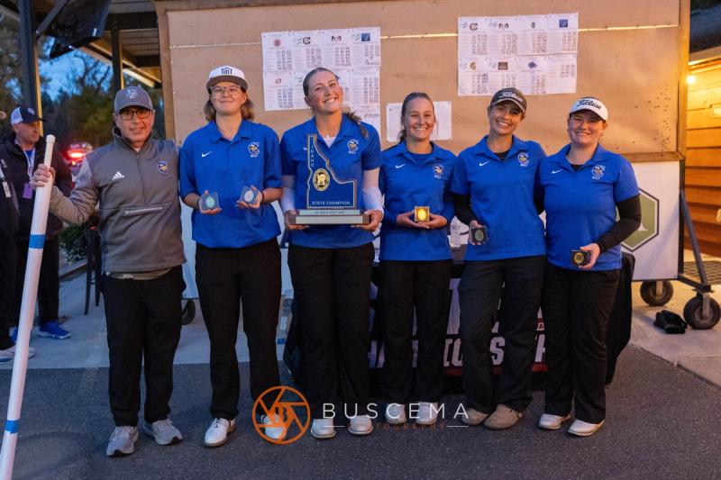 Coeur d'Alene girls golf team with the 6A state championship trophy at the 6A state golf championships at Avondale Golf Club