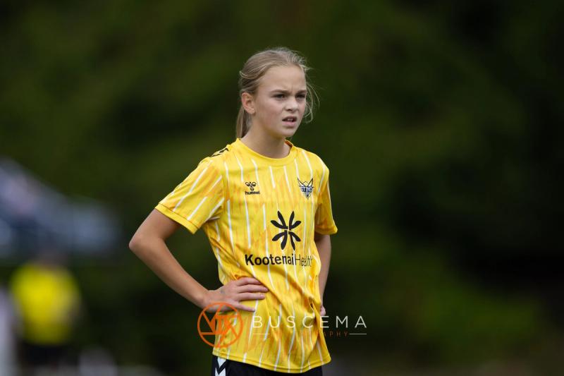 Sting 13-14G Academy player on the field during the Mt. Rainier game
