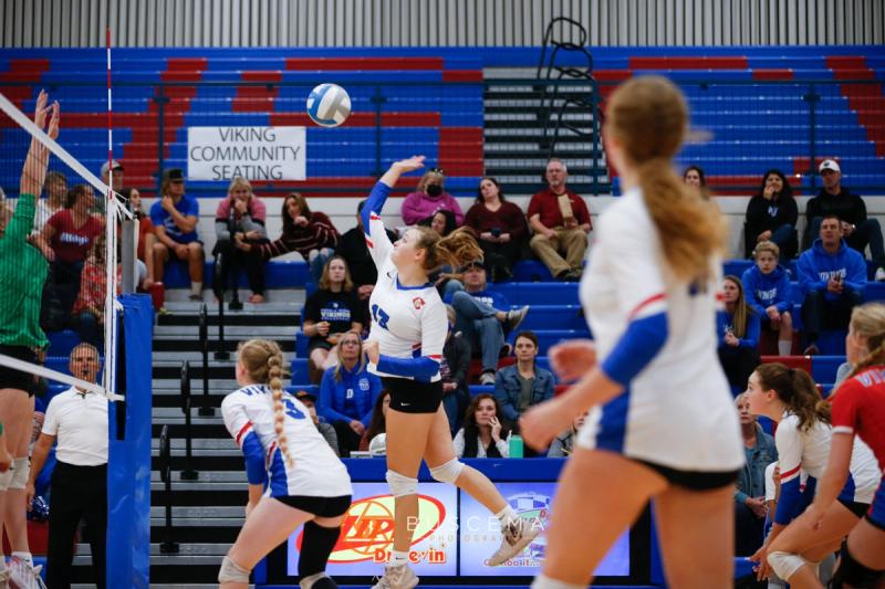Lakeland @ Coeur d'Alene Girls Volleyball photo 44